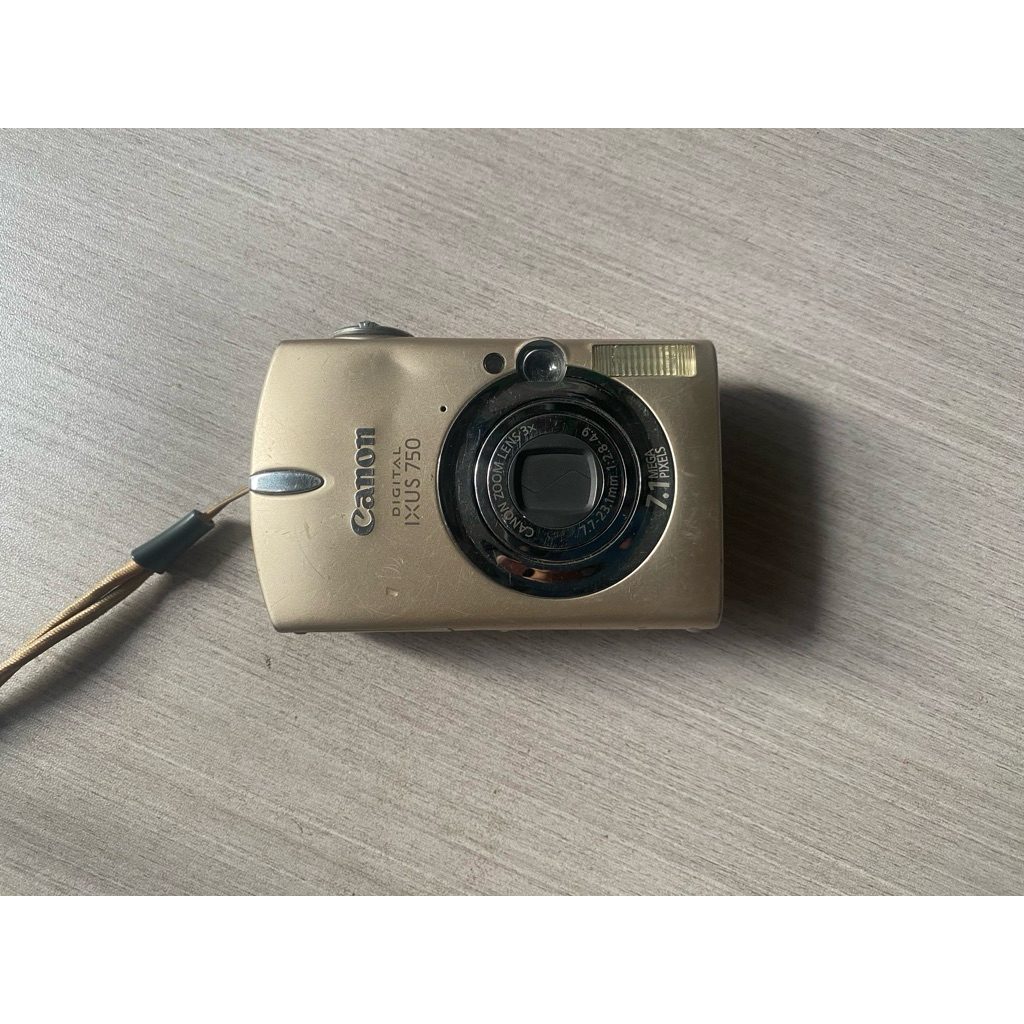 Kamera Canon Ixus 750