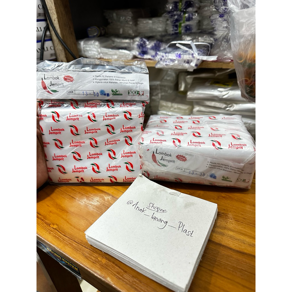 PLASTIK PE ES 1Kg 13x30 LOMBOK JEMPRIT