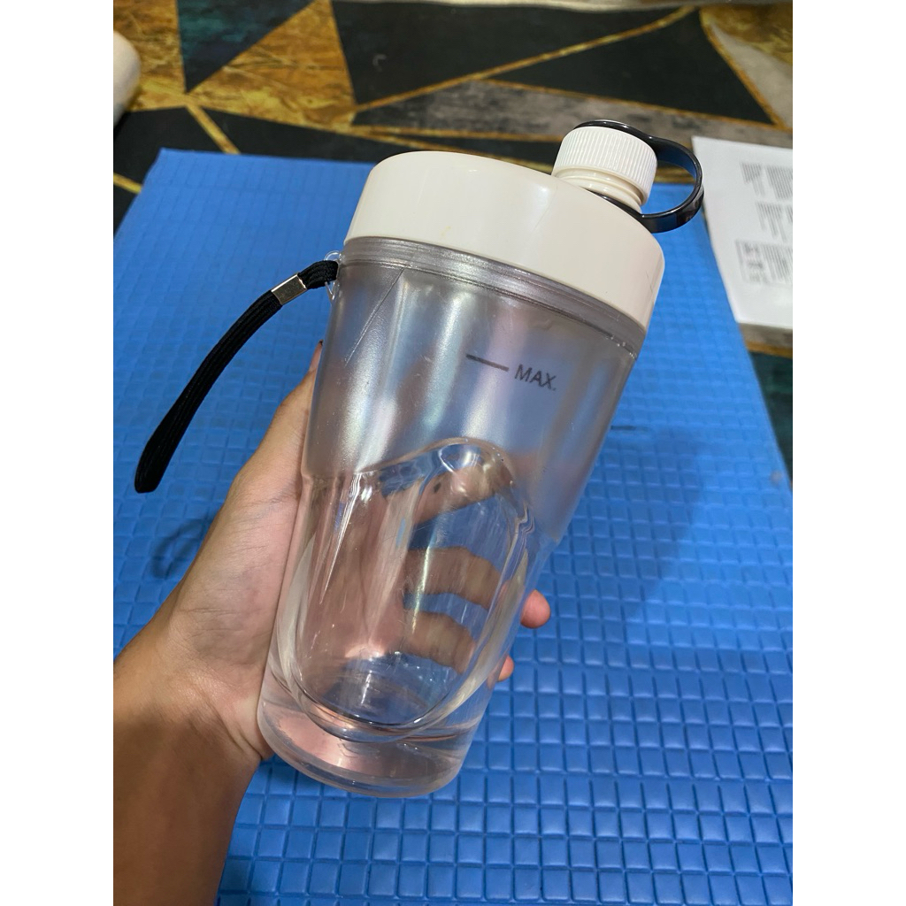 PL tumbler plastik warna putih 650ml TH