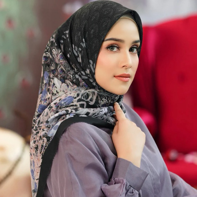 Buttonscarves Ederra Series Voile Square Hijab