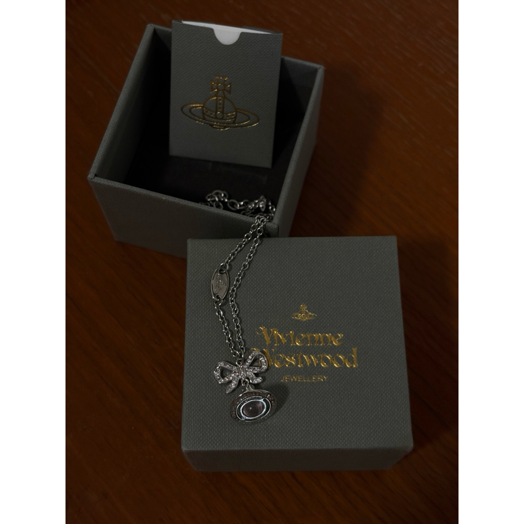VIVIENNE WESTWOOD OCTAVIE PINK NECKLACE