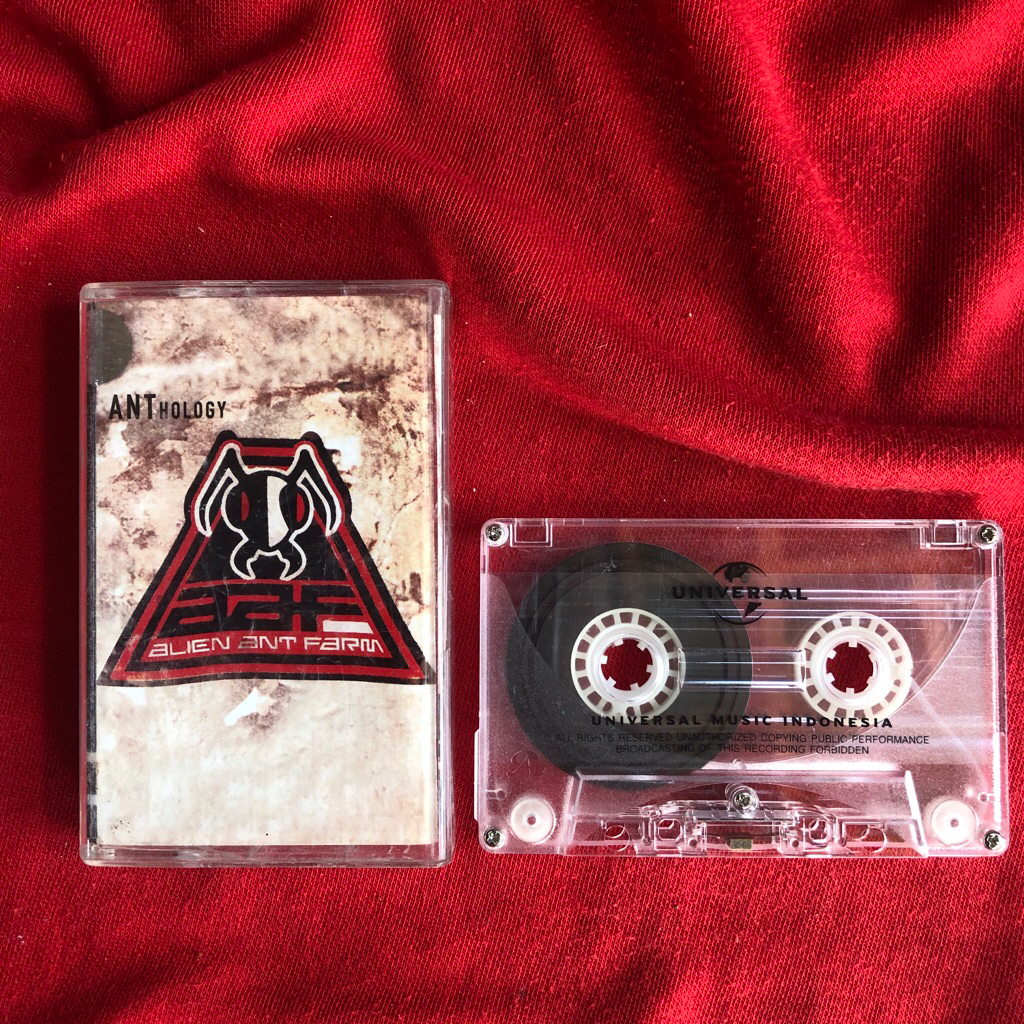 paket kaset alien ant farm & bon jovi