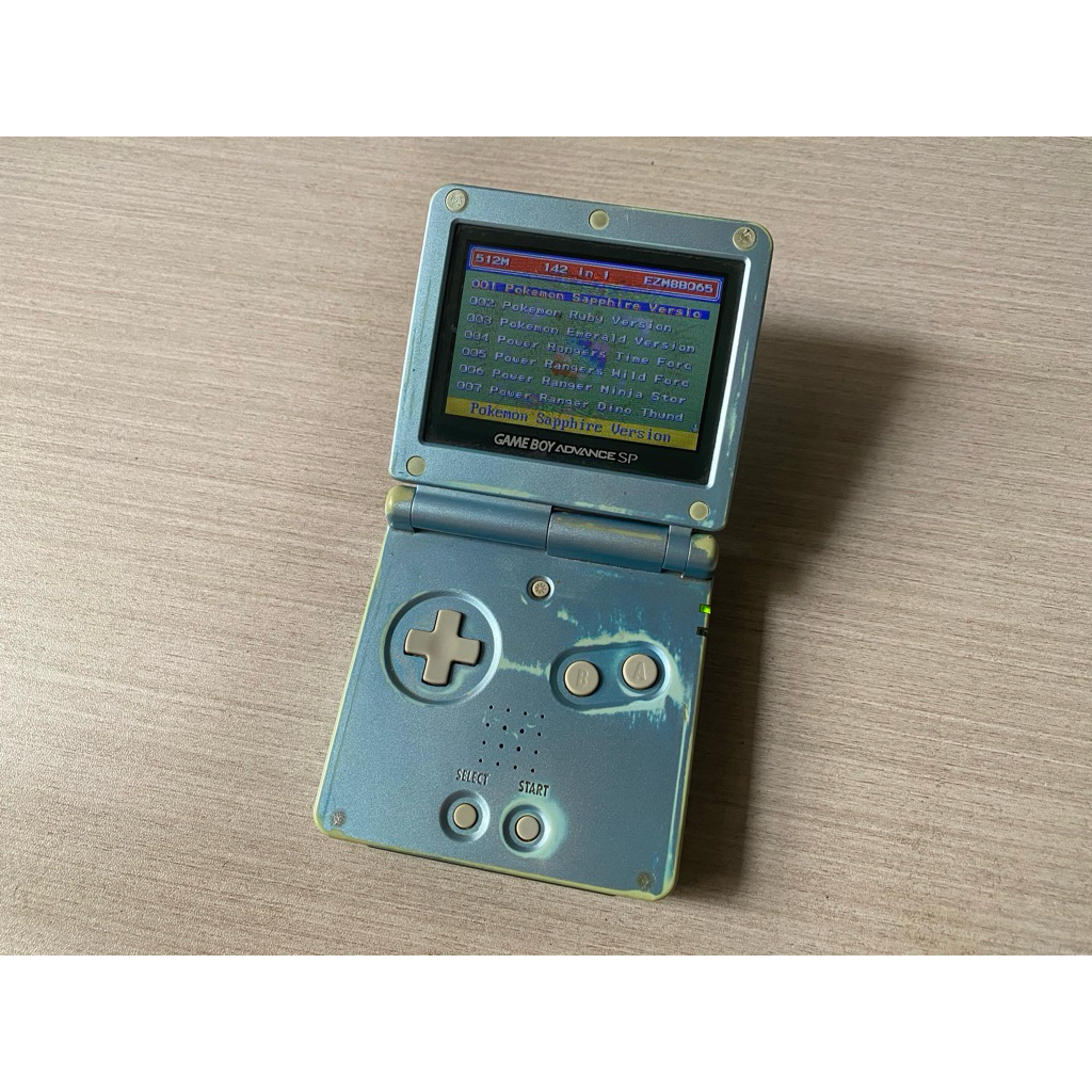 Gameboy Advance SP 101