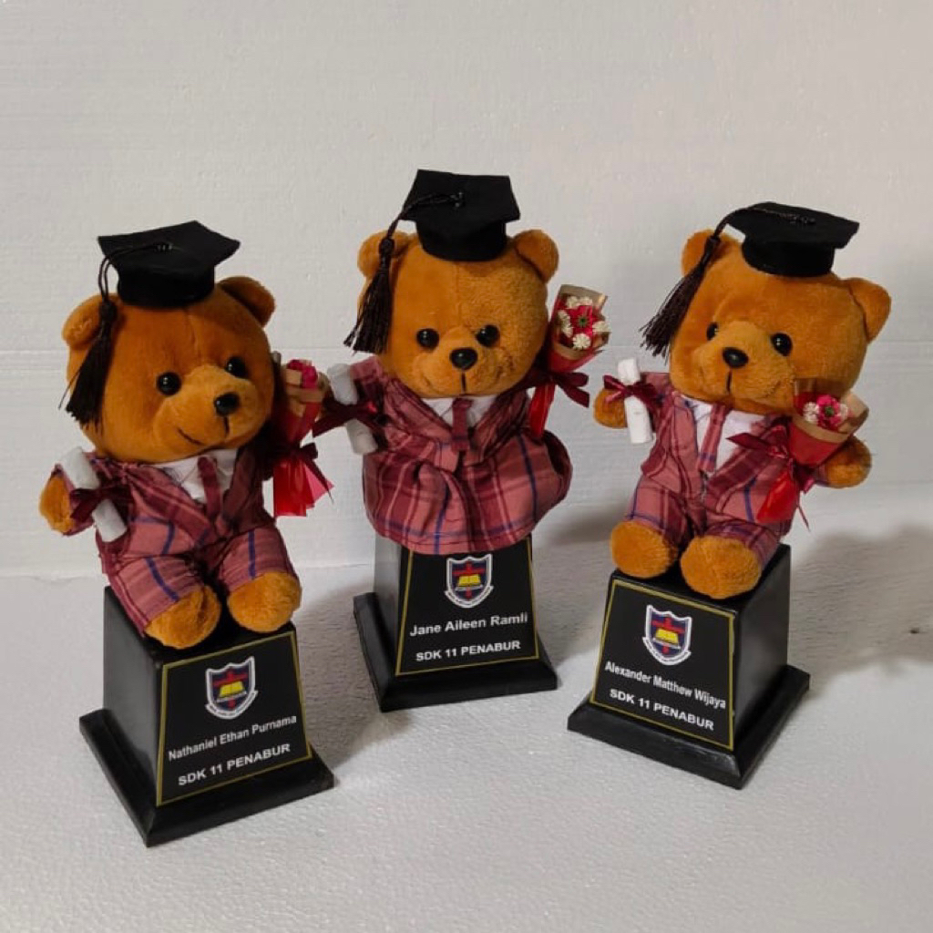 Boneka Beruang Piala Boneka Wisuda Kelulusan TK/SD Penabur Graduation Bear Hadiah Kado Souvenir Lulu