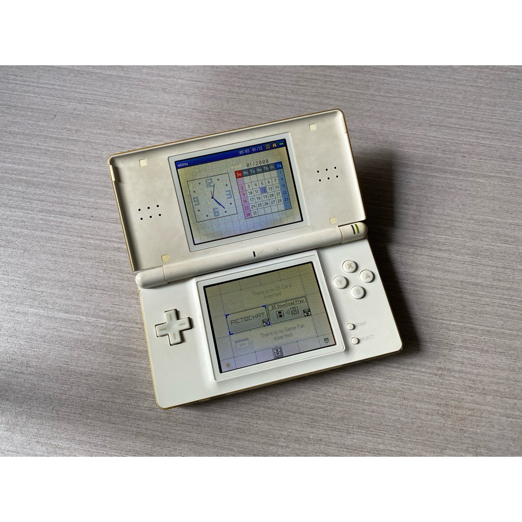 Nintendo DS Lite