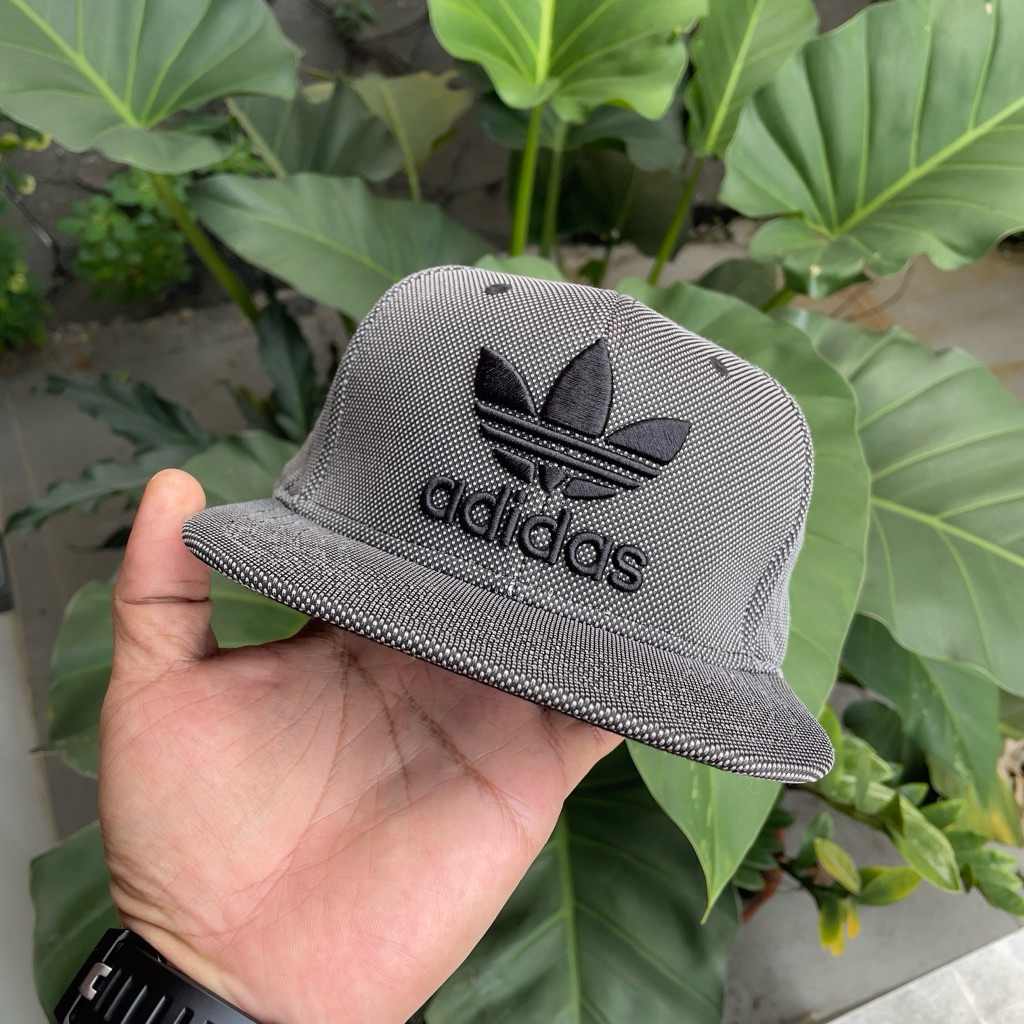 topi preloved adidas originals trefoil like new