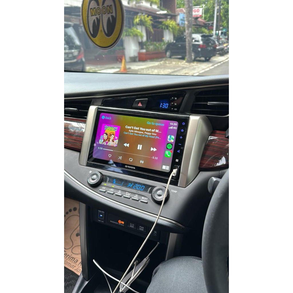 Head unit toyota fortuner apple carplay android auto