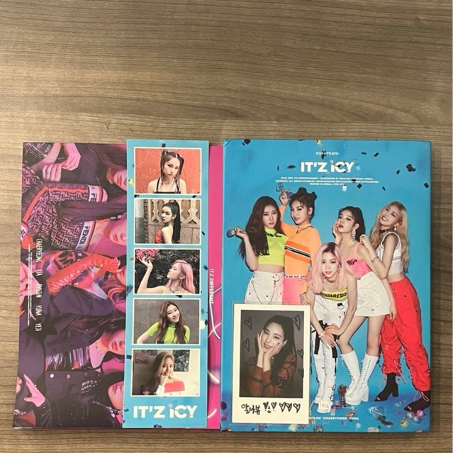 ITZY Icy Album (Unsealed) Yeji First Page & Polaroid Photocard PC