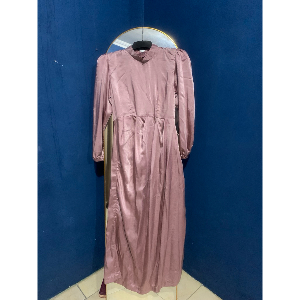 LONG DRESS SATIN PRELOVED