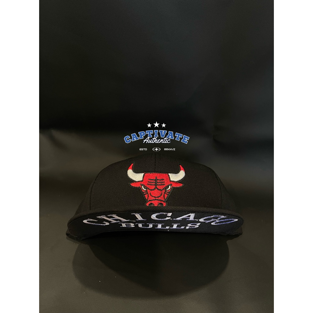 DISTRO TOPI SNAPBACK CHICAGO BULLS / TOPI HIPHOP BORDIR LOGO CHICAGO / TOPI SNAPBACK HITAM BORDIR