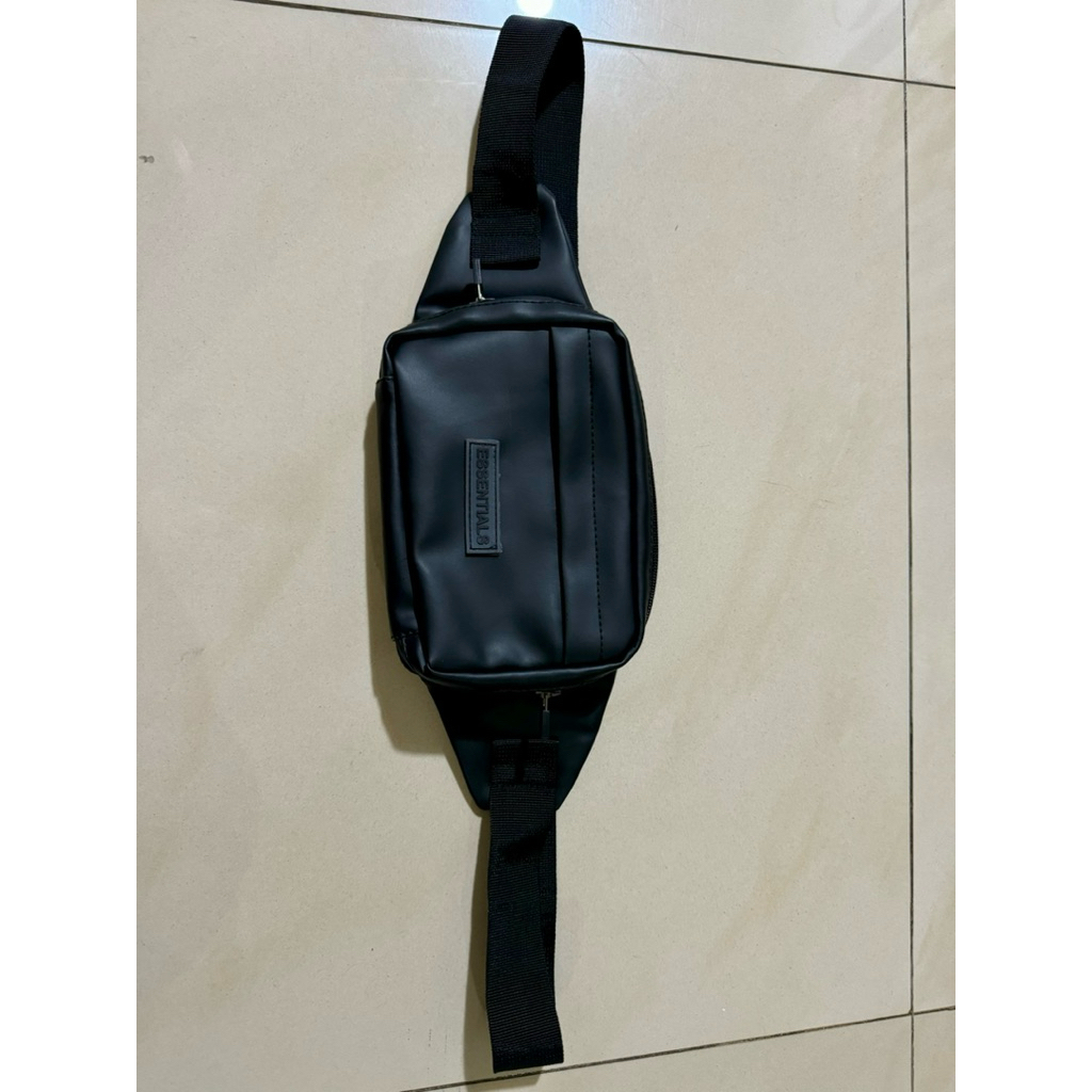 Tas Sling Bag FOG Essentials Hitam