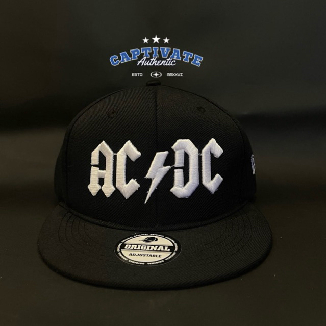 Topi SnapBack Bordir AC/DC Hitam Original Adjustable untuk Pria dan Wanita