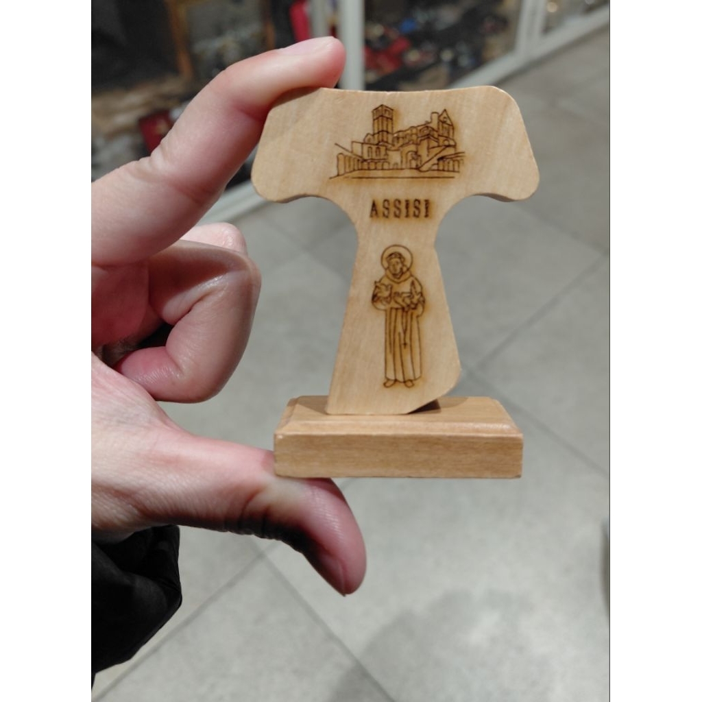 Salib Tao Assisi Santo Fransiskus