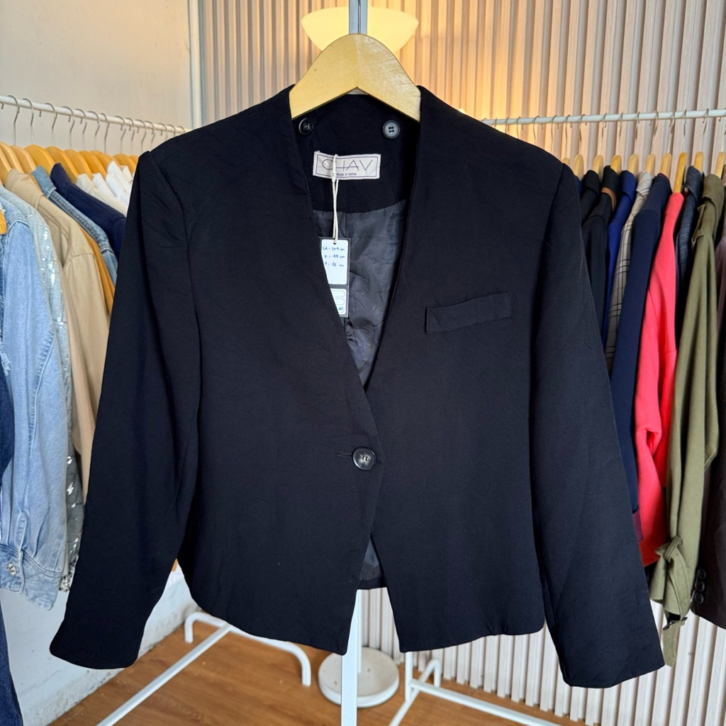 BLAZER CROP WANITA HITAM BRAND CHAV