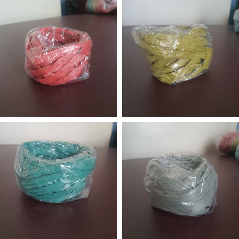 Tali rafia kecil warna warni  Rafia sarang