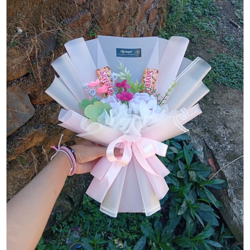 mini buket coklat / silverqueen, mini buket murah, buket simpel elegan, buket coklat, buket silverqu