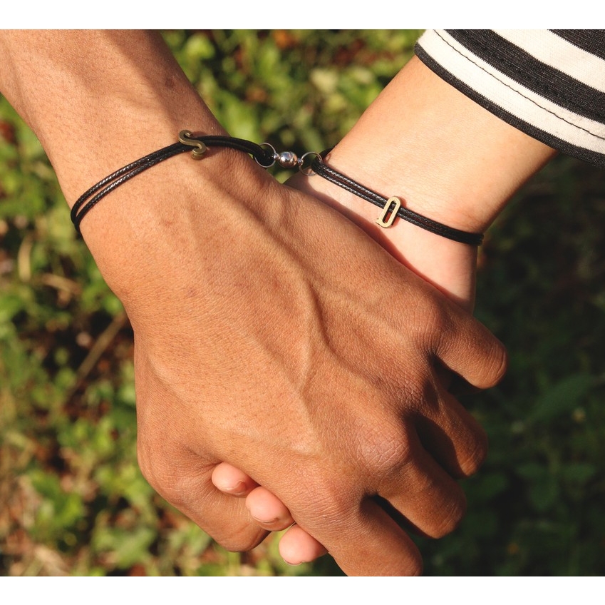 Gelang Magnet Couple Pasangan Sahabat Custom Inisial Nama 2 Pcs