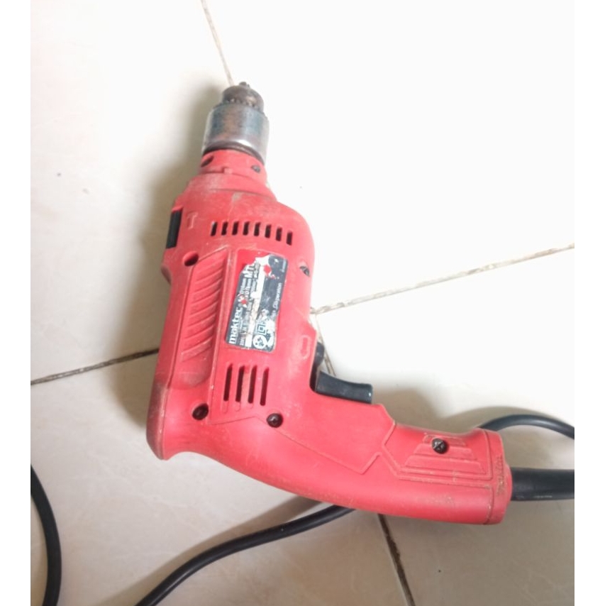 bor dril maktec ukuran 13mm dua arah kondisi bekas normal siap pakai kerja suara halus