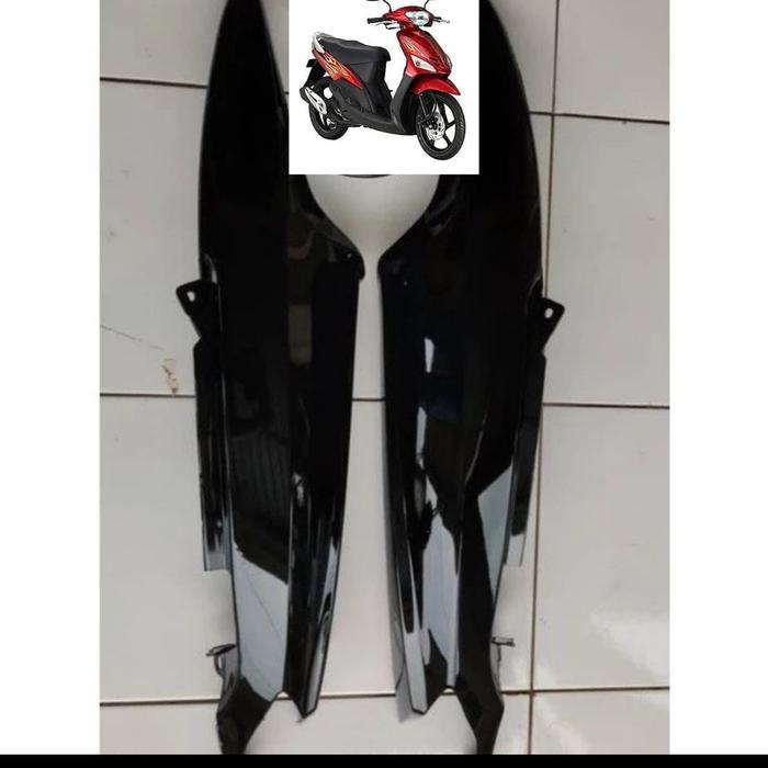 COVER BODY BELAKANG KIRI KANAN HITAM MIO SPORTY KARBURATOR 2004 - 2011 KODE 335