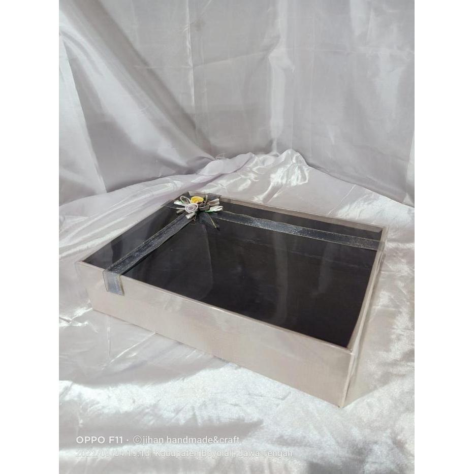 Kotak Seserahan lamaran pernikahan Tempat Kue Hias Pita Organdi dengan Tutup Mika box kado hantaran