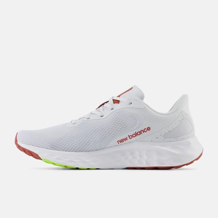 Sepatu Lari Pria New Balance Fresh Foam Arishi V4 Quartz Grey Brick Red Mariscy4