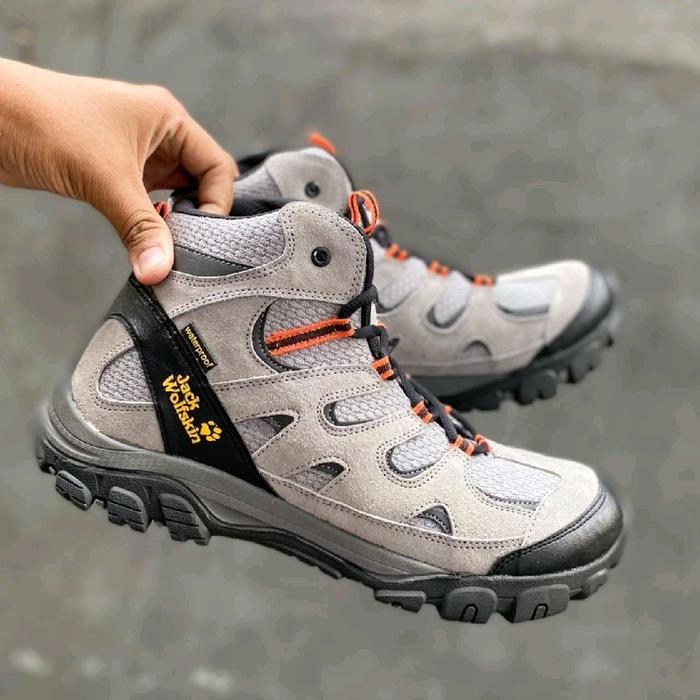 sepatu gunung pria waterproof sepatu outdoor pria terbaru sepatu jack wolfskin gunung pria high