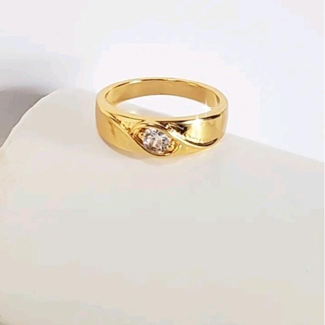 cincin wanita titanium polos mata satu gol
