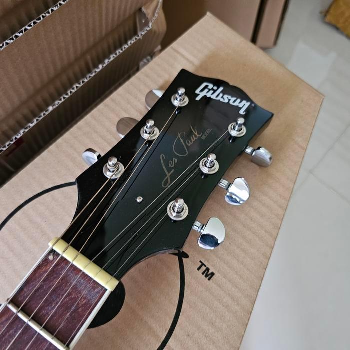 Gitar Gibson les paul warna abu-abu