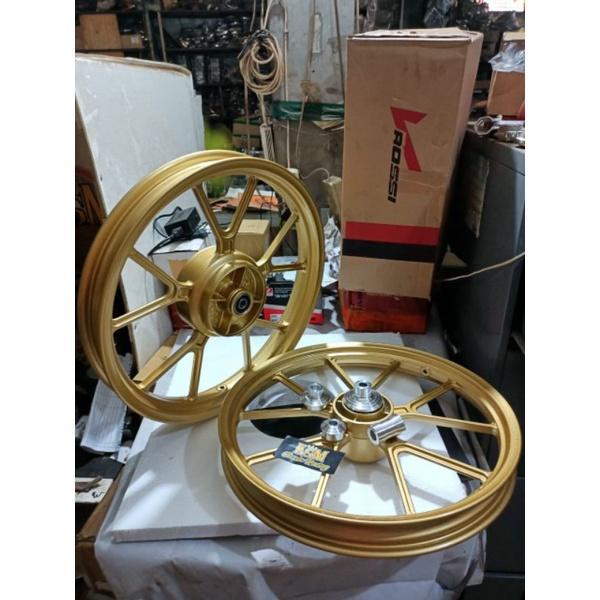 bosing pelek RCB set PNP Yamaha RX king 1set depan +belakang /manisan pelek RCB (manisan RCB Depan