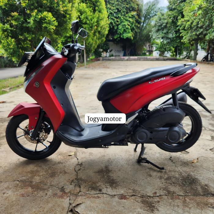 Motorr second yamaha lexi 2019 merah berkualitas