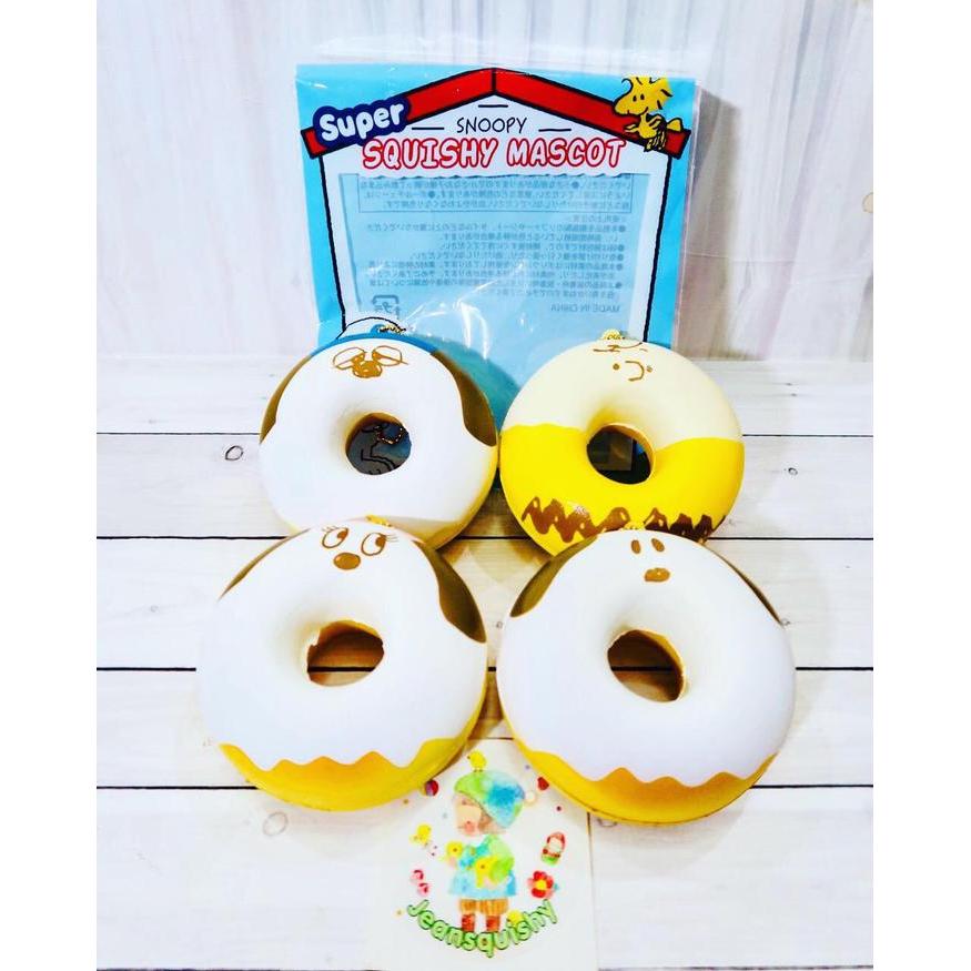SUPER SNOOPY SQUISHY MASCOT DONUT