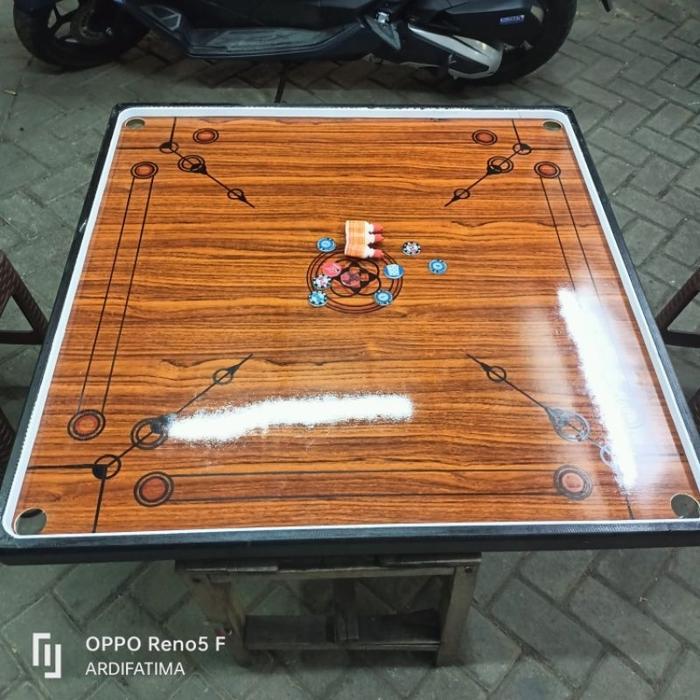 meja karambol 100cm x 100cm kumplitdengatbijinya