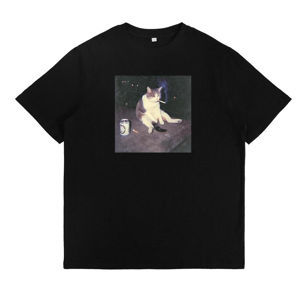 “Graphic Tee Featuring ‘Smoking Cat’ Meme – Funny Vibe, Playful Print”