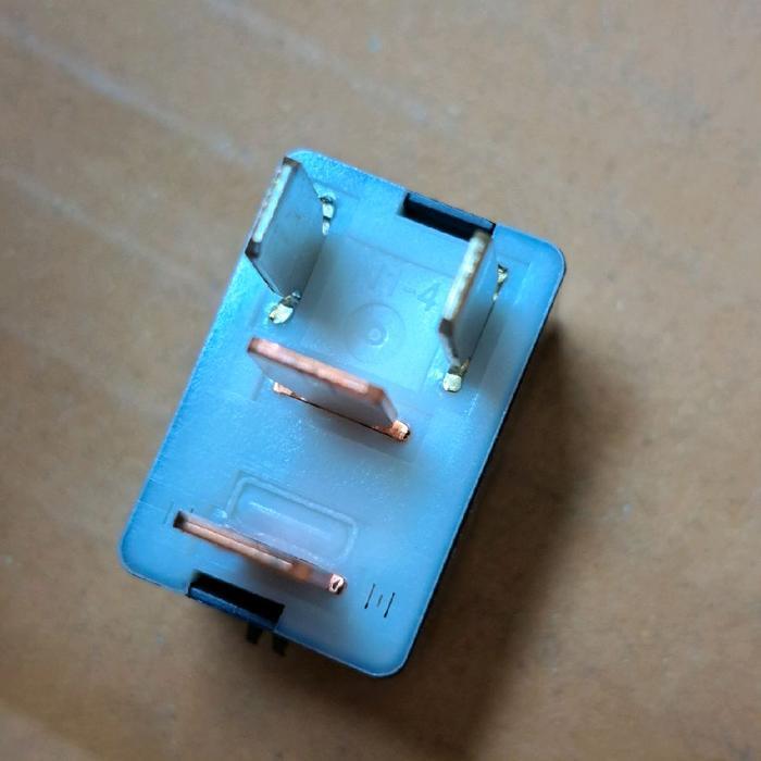 RELAY KAKI 4 DENSO THAILAND ASLI LELANGAN BARANG BARU TOPPS