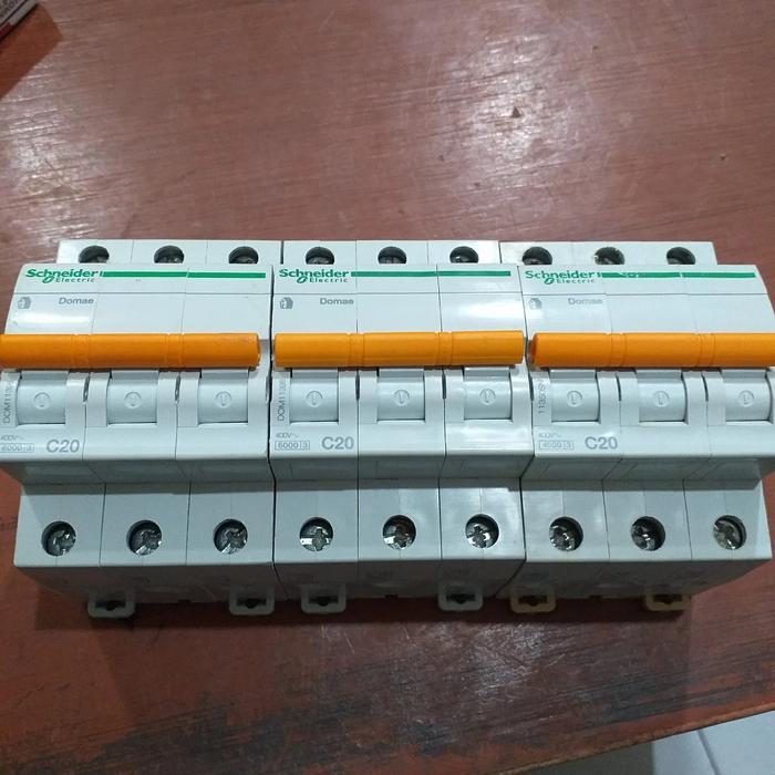 Mcb 3Phase 20A Schneider Domae