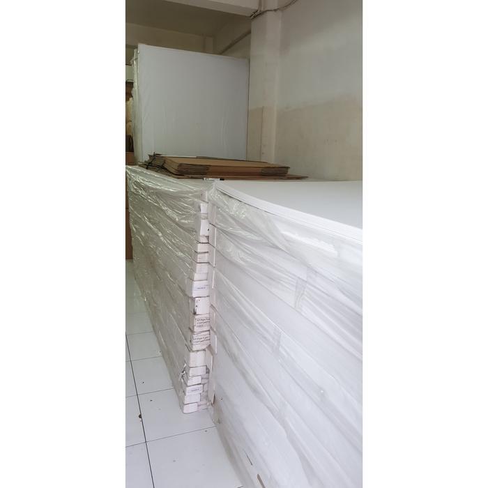 Foam Board ( White Paper Board ) 5 mm ( 1,2 x 2,4 m ) Wajib di potong