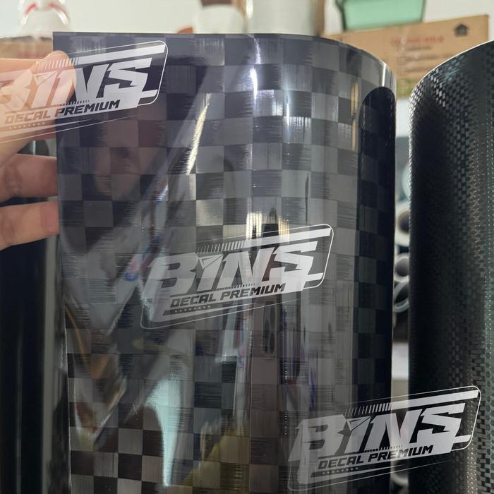 Sticker Karbon Motif Catur Terbaru Spread Tow Pet Super Glossy Untuk Kap Mobil Tahan Panas Lebar 152