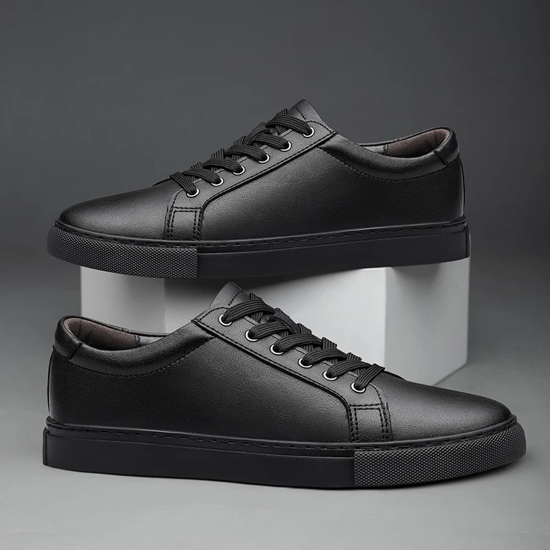 Sepatu Sneakers Pria Baru Kulit Asli Sepatu Kasual Pria Flat Sepatu Fashion Hitam Putih Sepatu Tenis
