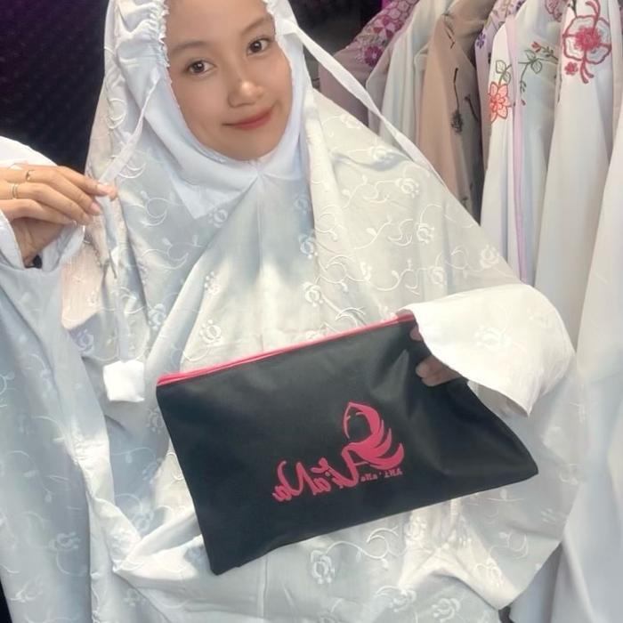 Top MUKENA BORDIR TERUSAN SUTRA PARIS KATUN PARIS BUNGA AMORA KAIN PUTIH Cantik