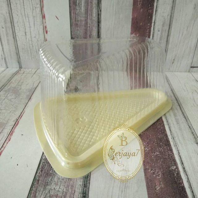 Mika slice cake segitiga