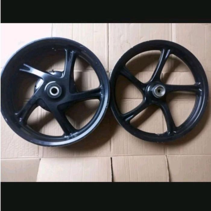 1 set velg setandar motor Yamaha Mio M3 lepasan ori