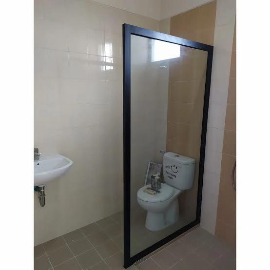 sekat kamar mandi