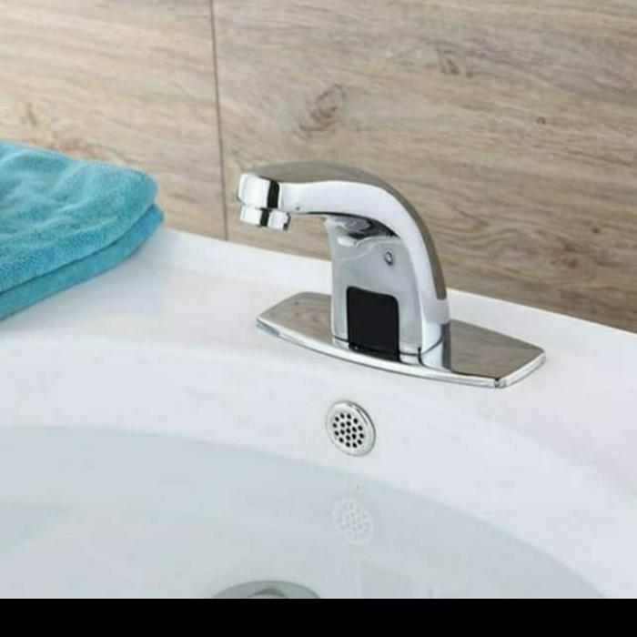 kran wastafel sensor/kran otomatis model toto