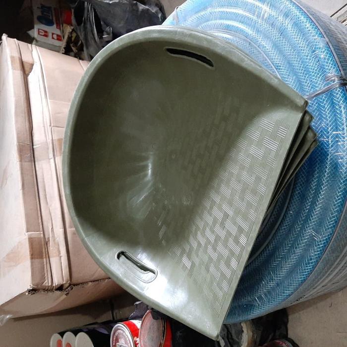 Pengki Karet Puing Bangunan