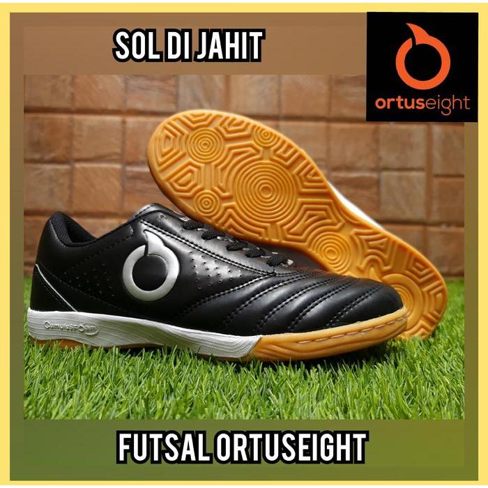 Specs - Sepatu Futsal Anak Dan Dewasa Size 34 - 43 Sol Di Jahit Sekeliling Berdecit / Sepatu