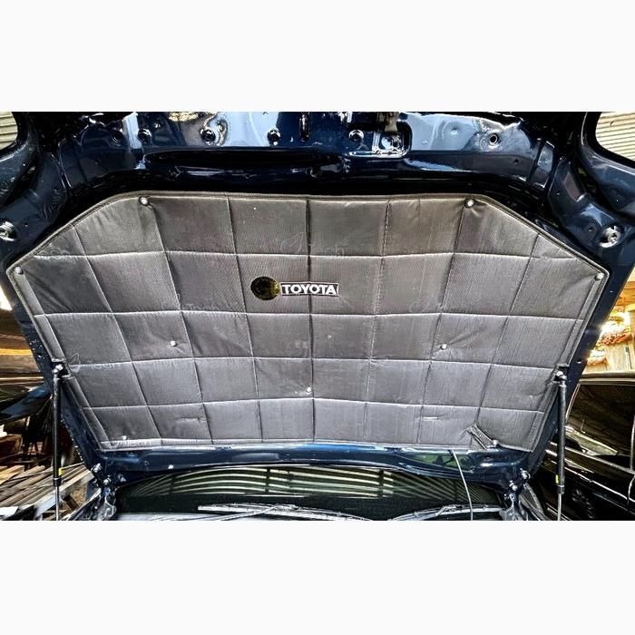 Toyota Crown 2000-2003 Peredam Ekslusive Kap Mesin Mobil V-Tech