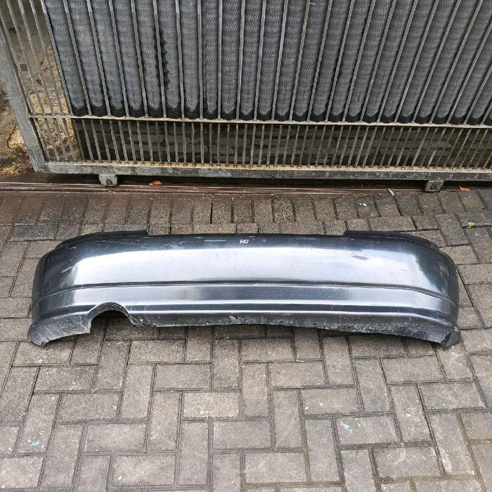 Bemper belakang mobil Mitsubishi Galant V6 ST Hiu asli ori copotan