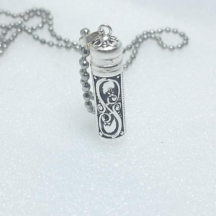 READY Kalung Liontin Tabung Berisi Khiriz/Hiriz Buat Anak Mudah Konsentrasi