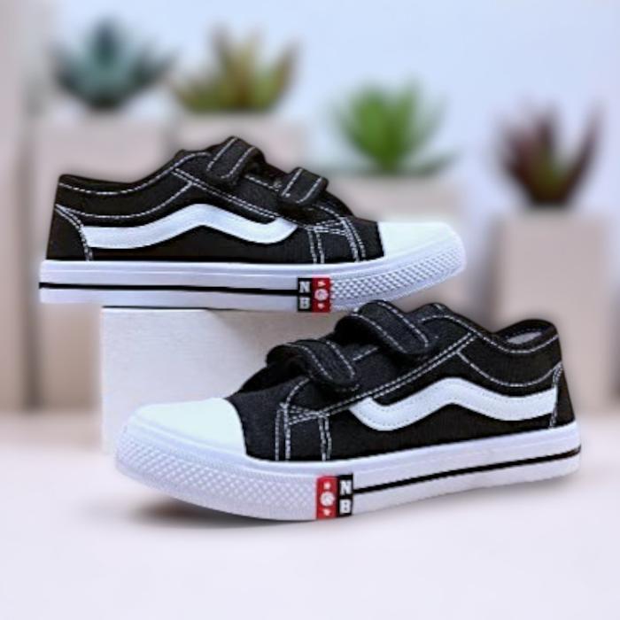 Sepatu Sekolah Anak Laki-Laki Perempuan N Bola B Hitam Putih Untuk Tk Sd Smp Sneakers Tanpa Tali