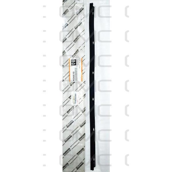Pelipit Pintu Karet Kaca Dalam Depan Belakang Avanza Xenia Original 68171-Bz010 / 68173-Bz010